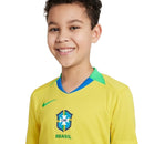 Conjunto Brasil I 2025/26 Torcedor Pro Infantil Nike - Amarela